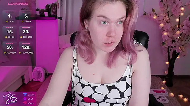 Snapshot of Nancy_Sun_ chatting on December 6, 11:11 am Nancy Sun online show from December 6, 11:11 am