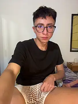 CamiRojas boy online show from June 10, 3:50 am