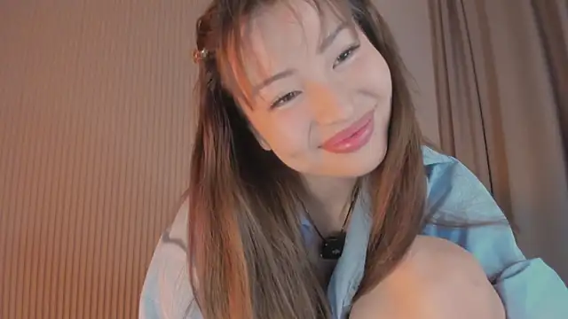 kawaii mia online show from March 25, 3:29 pm