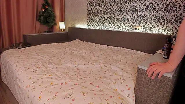 Sweet p1ays online show from December 14, 2:12 am