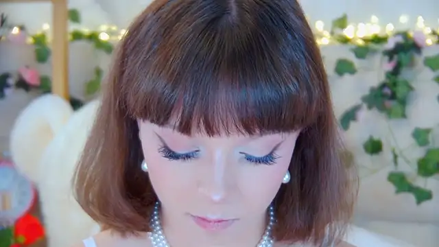 ElisabethDavis online show from March 29, 3:34 pm