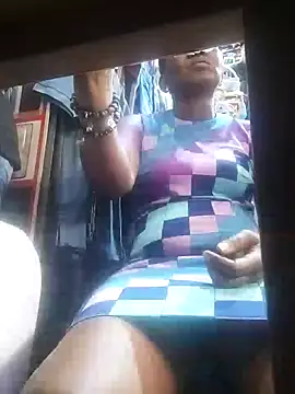 Snapshot of Hailey_BaileyXYZ chatting on February 18, 2:27 pm Hailey BaileyXYZ online show from February 18, 2:27 pm