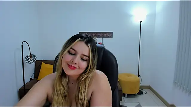 camiilaa1 online show from February 14, 12:09 am