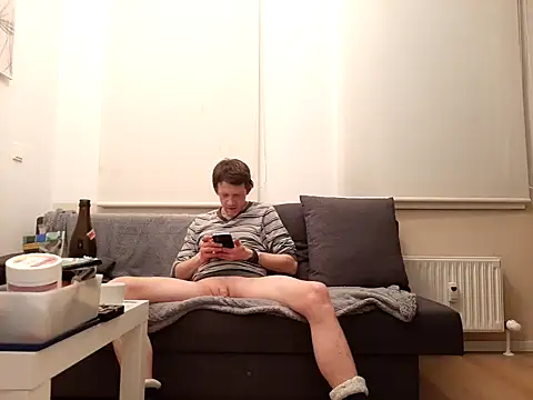 Snapshot of Ebinator666 chatting on January 22, 11:43 pm Ebinator666 online show from January 22, 11:43 pm