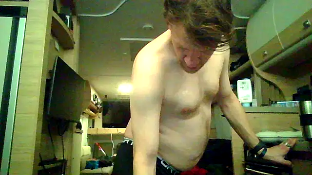 Snapshot of Ebinator666 chatting on October 21, 10:54 pm Ebinator666 online show from October 21, 10:54 pm