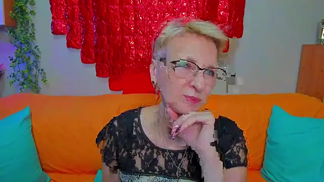 iamyourdream89 online show from February 17, 4:24 pm