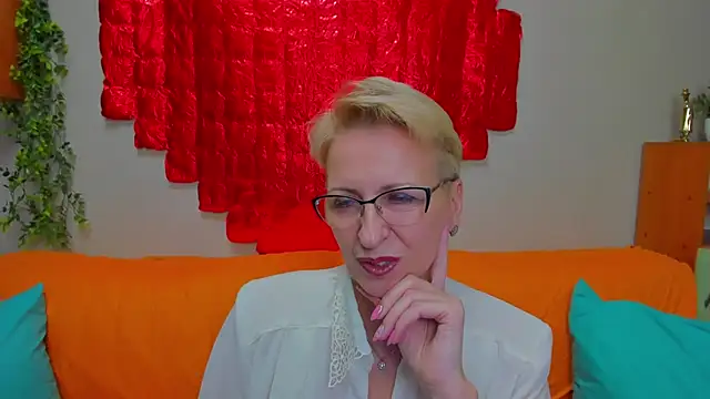 iamyourdream89 online show from February 22, 5:22 pm