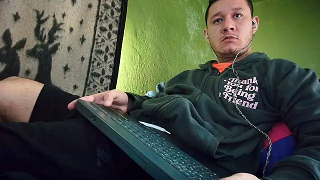 Snapshot of sweet_cock28 chatting on December 16, 4:16 pm sweet cock28 online show from December 16, 4:16 pm