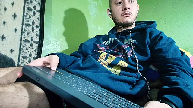 Snapshot of sweet_cock28 chatting on January 19, 2:28 pm sweet cock28 online show from January 19, 2:28 pm