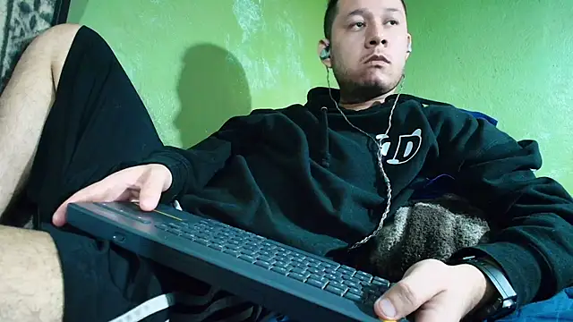 Snapshot of sweet_cock28 chatting on February 3, 6:49 pm sweet cock28 online show from February 3, 6:49 pm