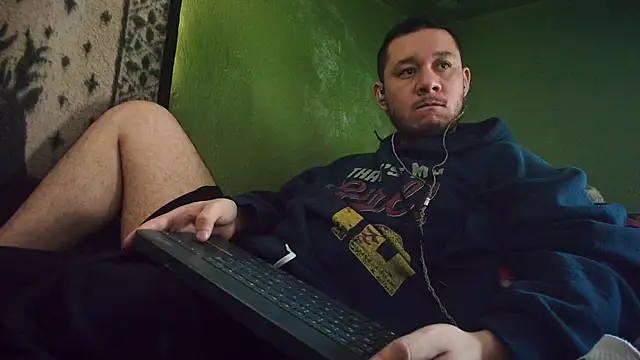 Snapshot of sweet_cock28 chatting on March 2, 2:43 pm sweet cock28 online show from March 2, 2:43 pm