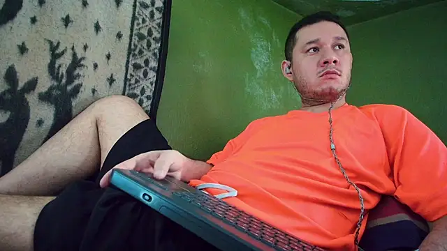 Snapshot of sweet_cock28 chatting on March 3, 3:31 pm sweet cock28 online show from March 3, 3:31 pm