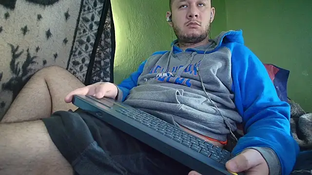 Snapshot of sweet_cock28 chatting on September 14, 2:27 pm sweet cock28 online show from September 14, 2:27 pm