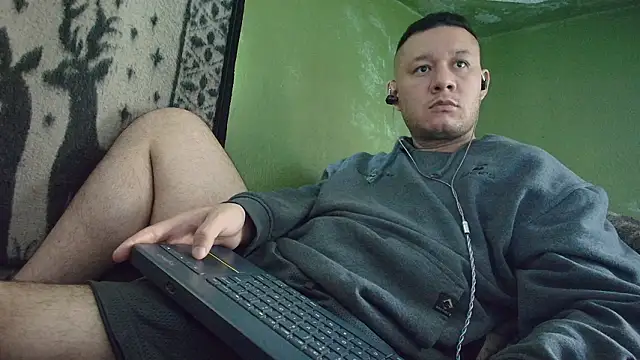 sweet cock28 online show from March 5, 4:03 pm