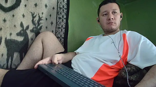 Snapshot of sweet_cock28 chatting on April 23, 3:25 pm sweet cock28 online show from April 23, 3:25 pm