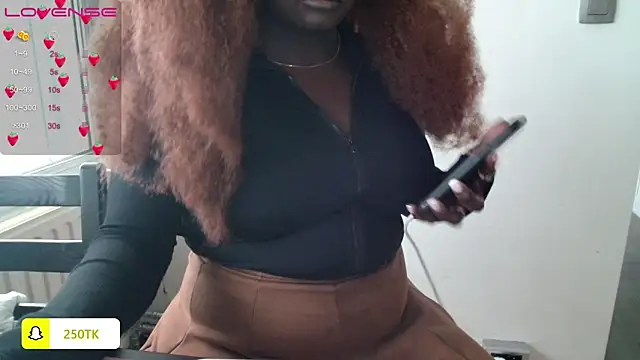 Snapshot of Thepanthera chatting on December 15, 3:31 pm Thepanthera online show from December 15, 3:31 pm