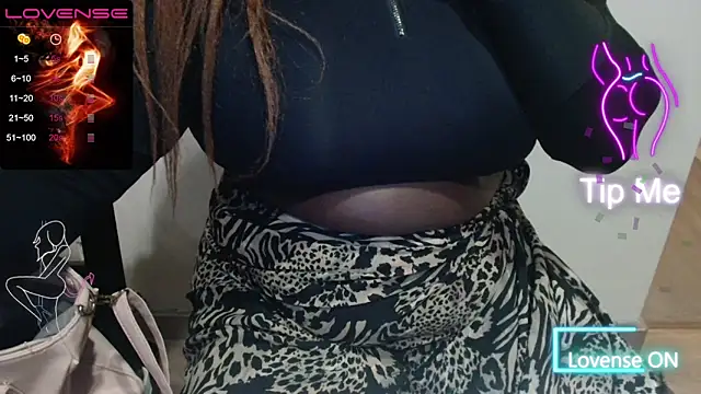 Snapshot of Thepanthera chatting on March 11, 6:19 pm Thepanthera online show from March 11, 6:19 pm