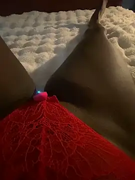 Snapshot of Thepanthera chatting on September 18, 8:27 am Thepanthera online show from September 18, 8:27 am