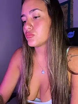 Snapshot of fenixgre chatting on October 15, 9:15 pm fenixgre online show from October 15, 9:15 pm