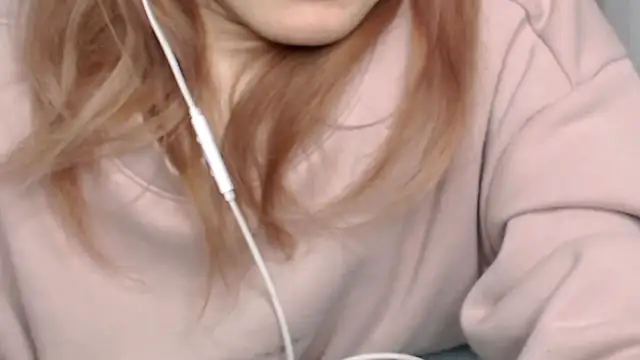 Snapshot of Mii_love07 chatting on December 22, 1:02 am Mii love07 online show from December 22, 1:02 am