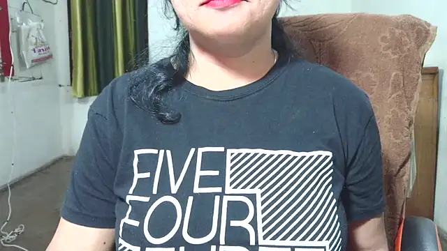 Snapshot of Cute_Mahi22 chatting on December 23, 6:00 am Cute Mahi22 online show from December 23, 6:00 am