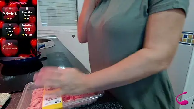 Snapshot of Susycachonda1 chatting on December 15, 11:34 am Susycachonda1 online show from December 15, 11:34 am