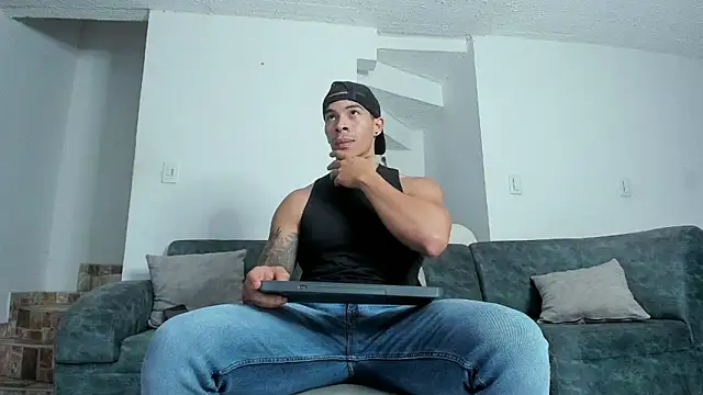  heracles  online show from February 7, 10:02 pm