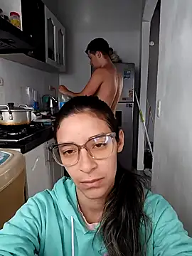 catire2323 online show from December 2, 7:27 pm