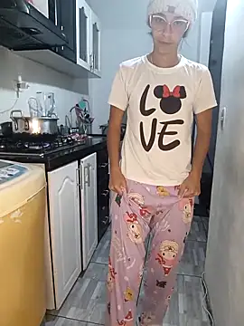 catire2323 online show from February 3, 2:53 am