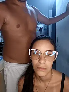 catire2323 online show from February 13, 11:56 pm