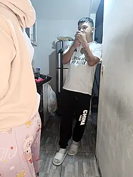 catire2323 online show from March 18, 12:25 am