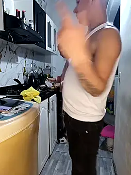 catire2323 online show from March 19, 1:20 am