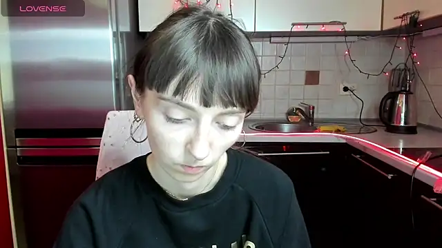 TayanaJons online show from February 7, 7:40 am