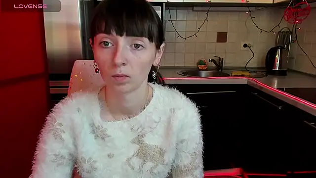 TayanaJons online show from February 13, 7:45 am