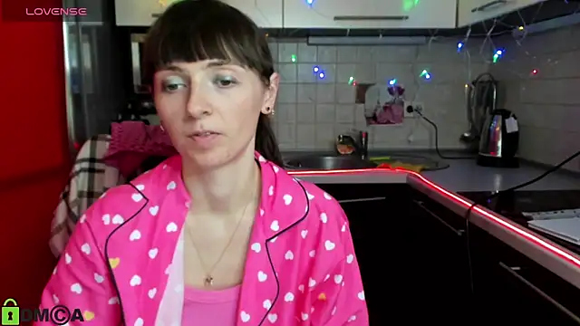 TayanaJons online show from March 21, 10:50 am