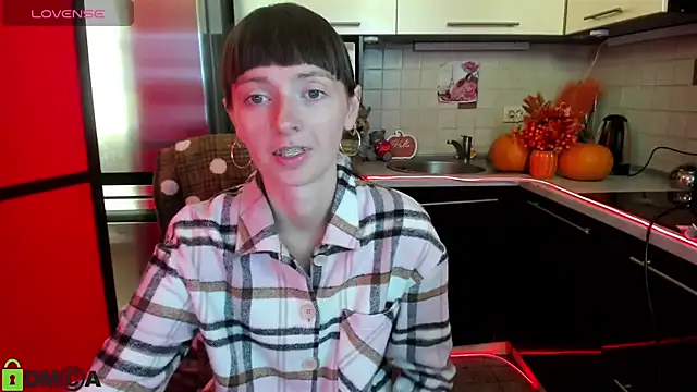 TayanaJons online show from September 26, 7:01 am