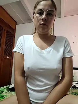 selena gomez2 online show from October 23, 1:43 pm