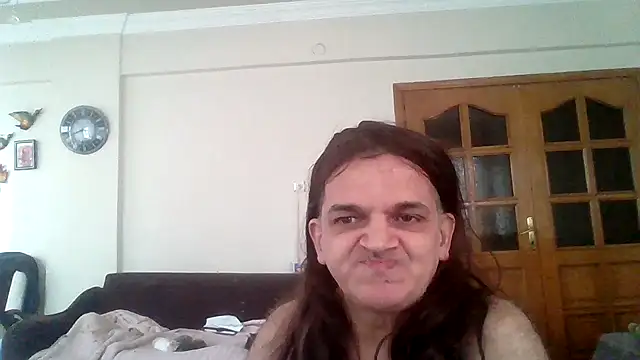 asira39 online show from May 23, 1:37 pm