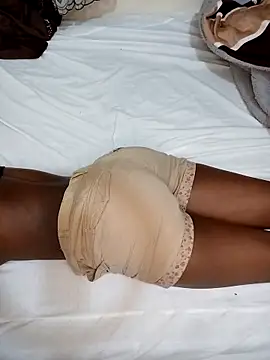 sweet vee42 online show from March 6, 5:14 am