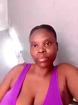 Snapshot of BustyWendy chatting on November 3, 12:39 pm BustyWendy online show from November 3, 12:39 pm