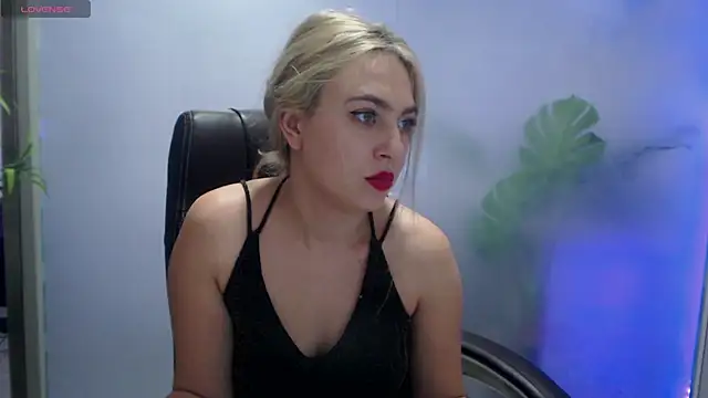 AvaBlue  online show from December 6, 11:00 am