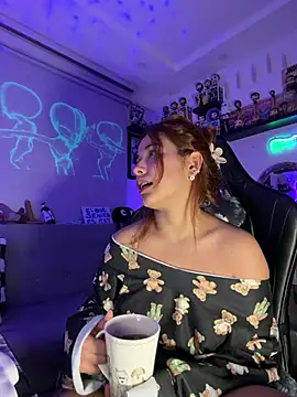 Snapshot of crystal_bunny7 chatting on January 16, 3:21 am crystal bunny7 online show from January 16, 3:21 am