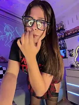 Snapshot of crystal_bunny7 chatting on February 4, 1:44 am crystal bunny7 online show from February 4, 1:44 am