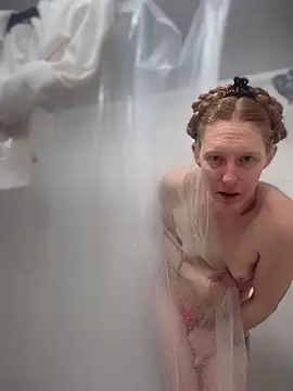 GoldenFlameGoddess online show from February 26, 8:33 pm