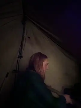 GoldenFlameGoddess online show from December 18, 6:52 am