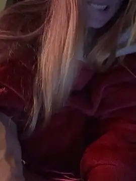 GoldenFlameGoddess online show from December 21, 9:27 am