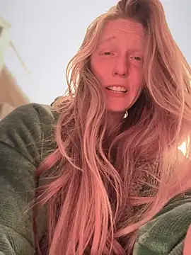 GoldenFlameGoddess online show from February 22, 4:16 pm