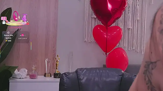 Molly Jons online show from March 5, 1:01 am