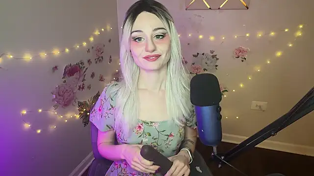 Starr1123 online show from March 25, 3:45 am