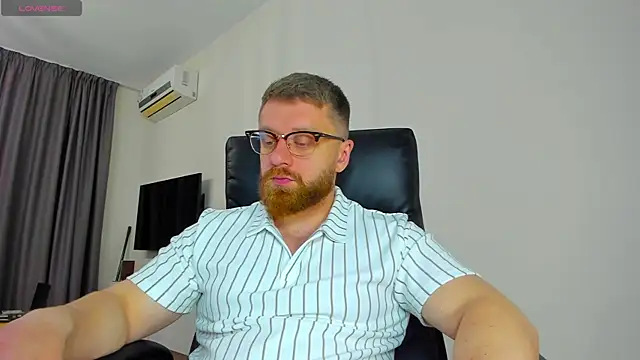 Findom guy online show from April 2, 11:41 am